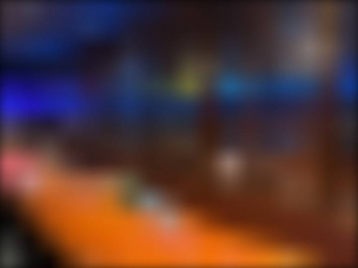 新宿区のバー（10坪台・造作500〜1,000万円） 写真2（ぼかし処理）